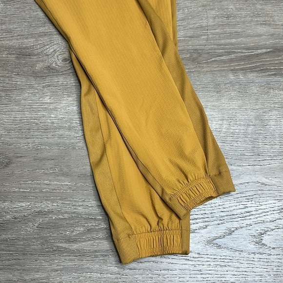 Athleta Women’s Textured Brooklyn Jogger Pants Tuscan Gold Sz 4 - Picture 7 of 14